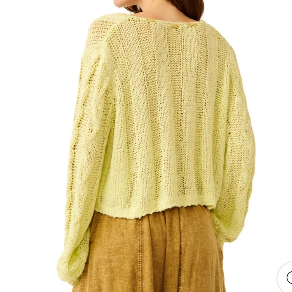 FREE PEOPLE ROBYN SHORT CABLE KNIT CARDIGAN LARGE AND XL LIME CREAM - Picture 3 of 5